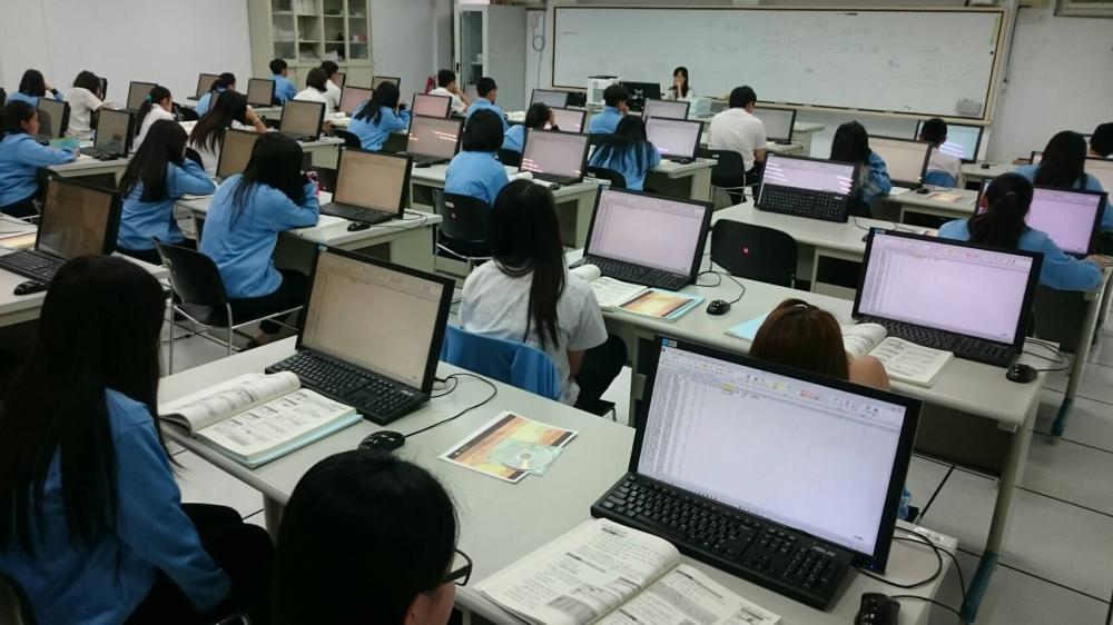 國中教師深度研習